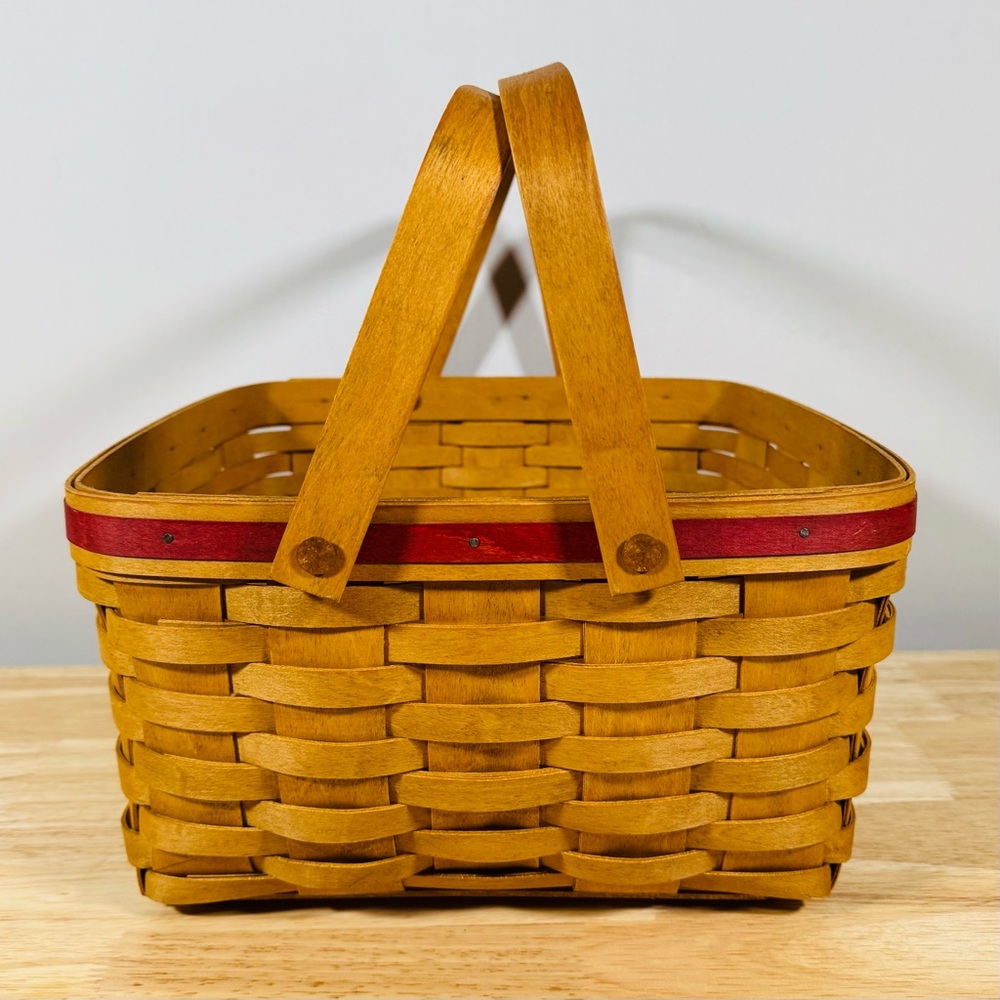 Longaberger 2003 Basket with Handles 12x12x6.5 Carries Pies & Cakes